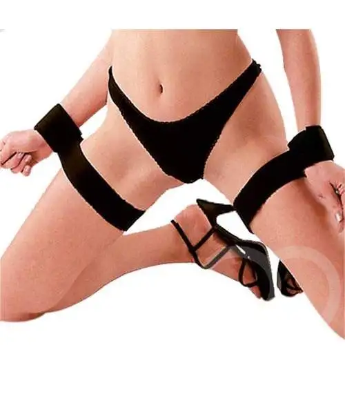 attache cuisse et poignet