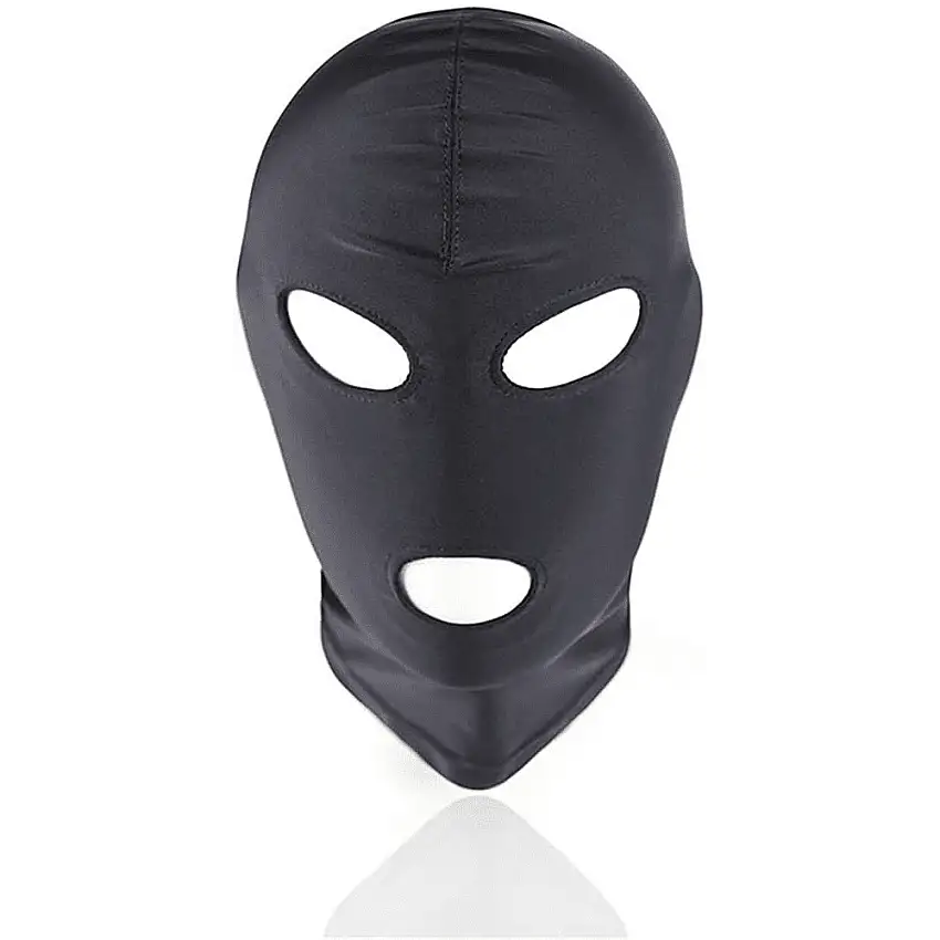 Cagoule avec ouvertures pour bouche et yeux