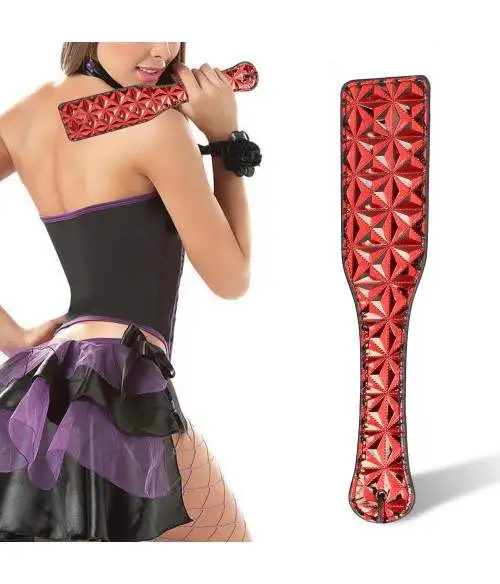 Tapette Cuir rouge  a relief pour fessé